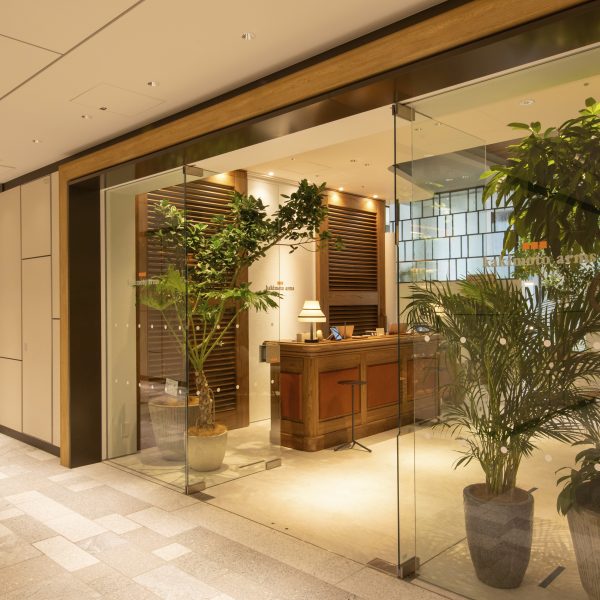 [Insidekakimoto arms]　We welcome customers visiting us in our spacious reception area.